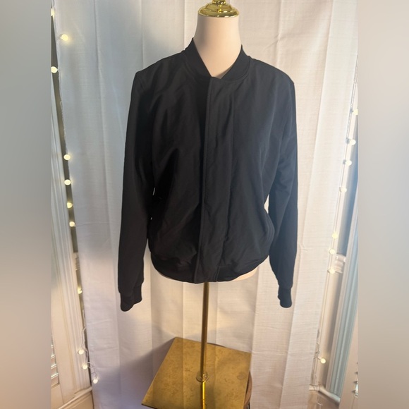 Abercrombie & Fitch Black Bomber Jacket - Picture 8 of 8